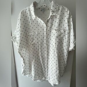 SPLENDID BUTTON DOWN WHITE GAUZY COTTON RELAXED FIT BLOUSE WITH STARS - SIZE M